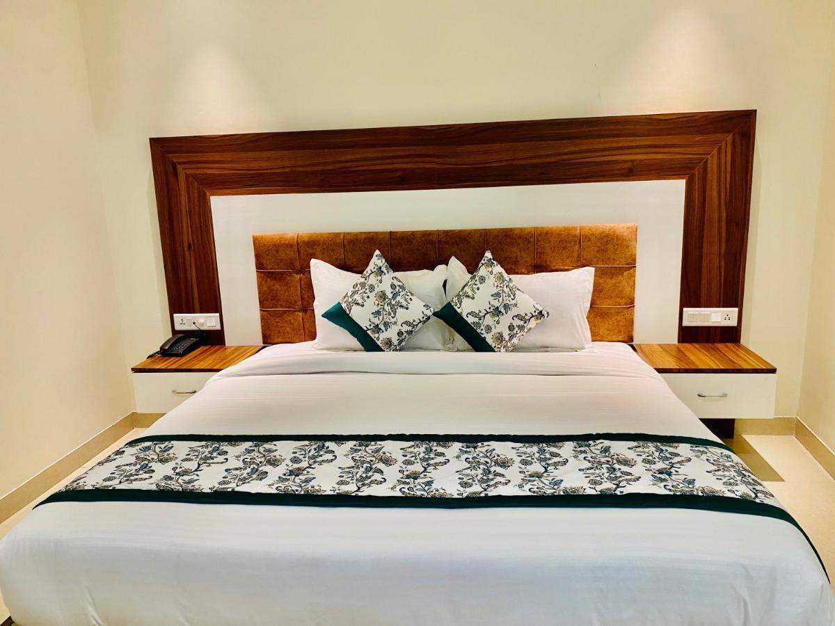 Hotel White House By An Hotels - Walking Distance From Golden Temple Amritsar Exterior photo