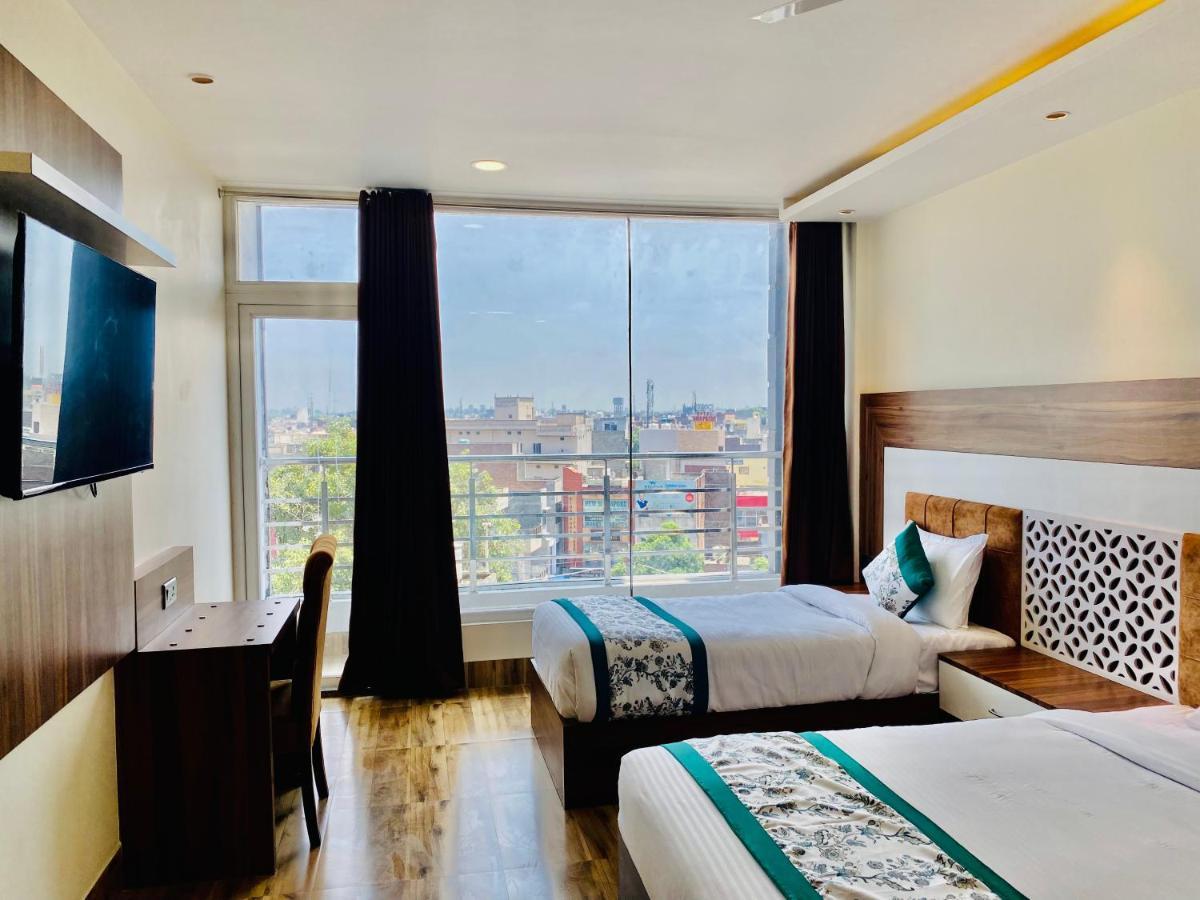 Hotel White House By An Hotels - Walking Distance From Golden Temple Amritsar Exterior photo