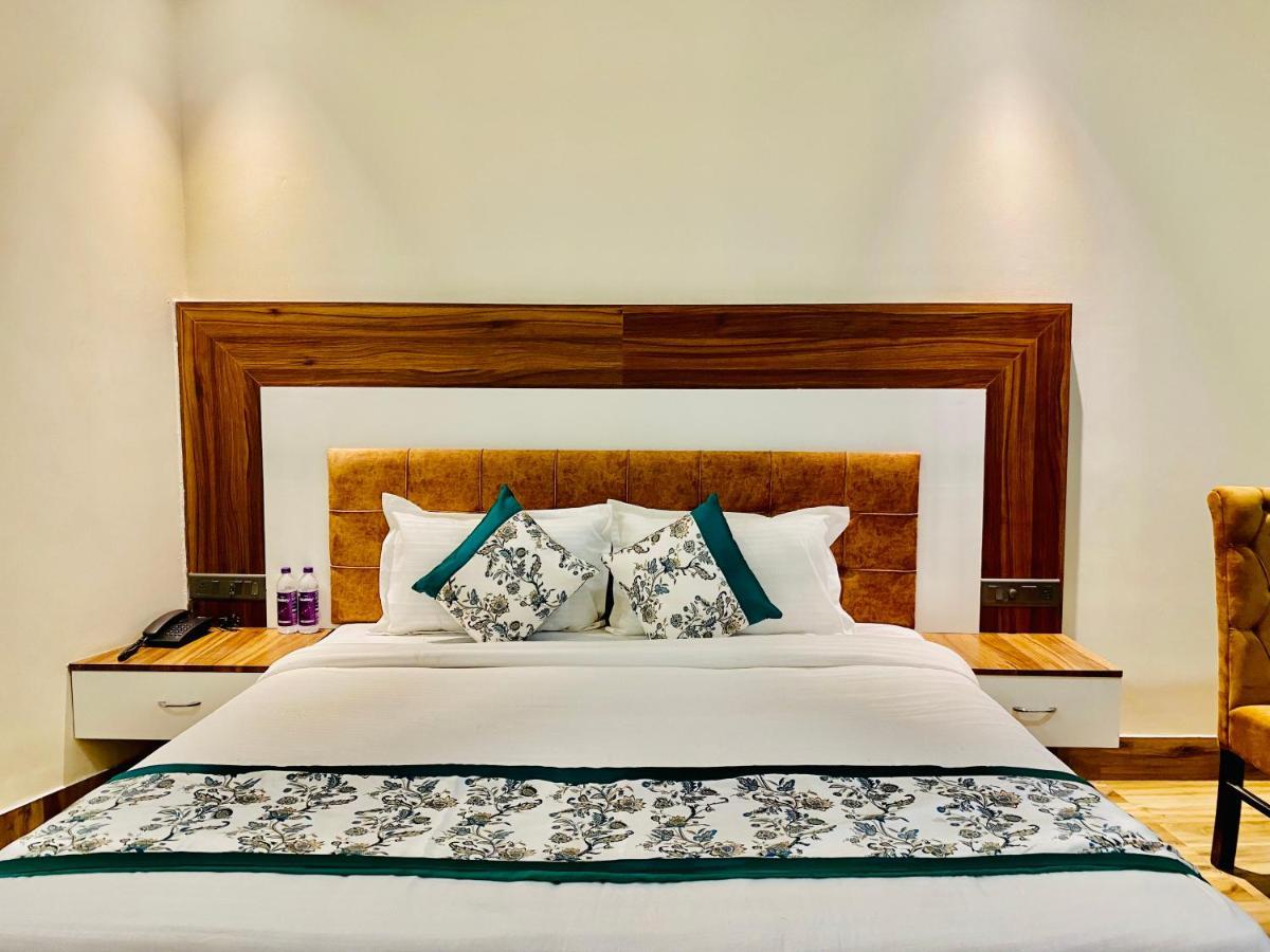 Hotel White House By An Hotels - Walking Distance From Golden Temple Amritsar Exterior photo